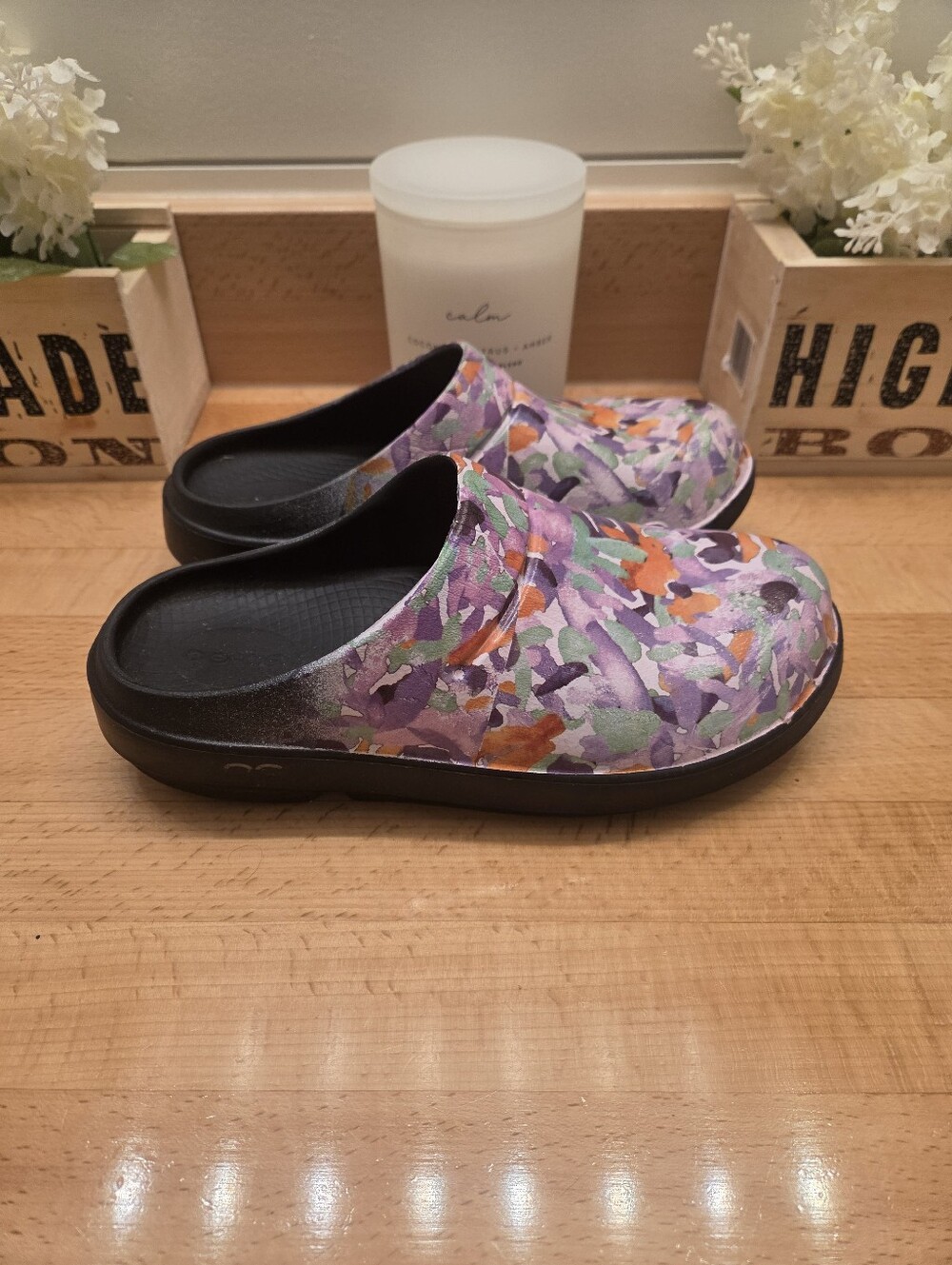 OOFOS OOclog Limited Edition Recovery Clogs Bellini Splash Watercolor Women's 8